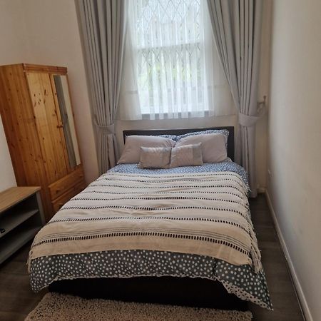 One Room In Stoke Newington London Exteriör bild