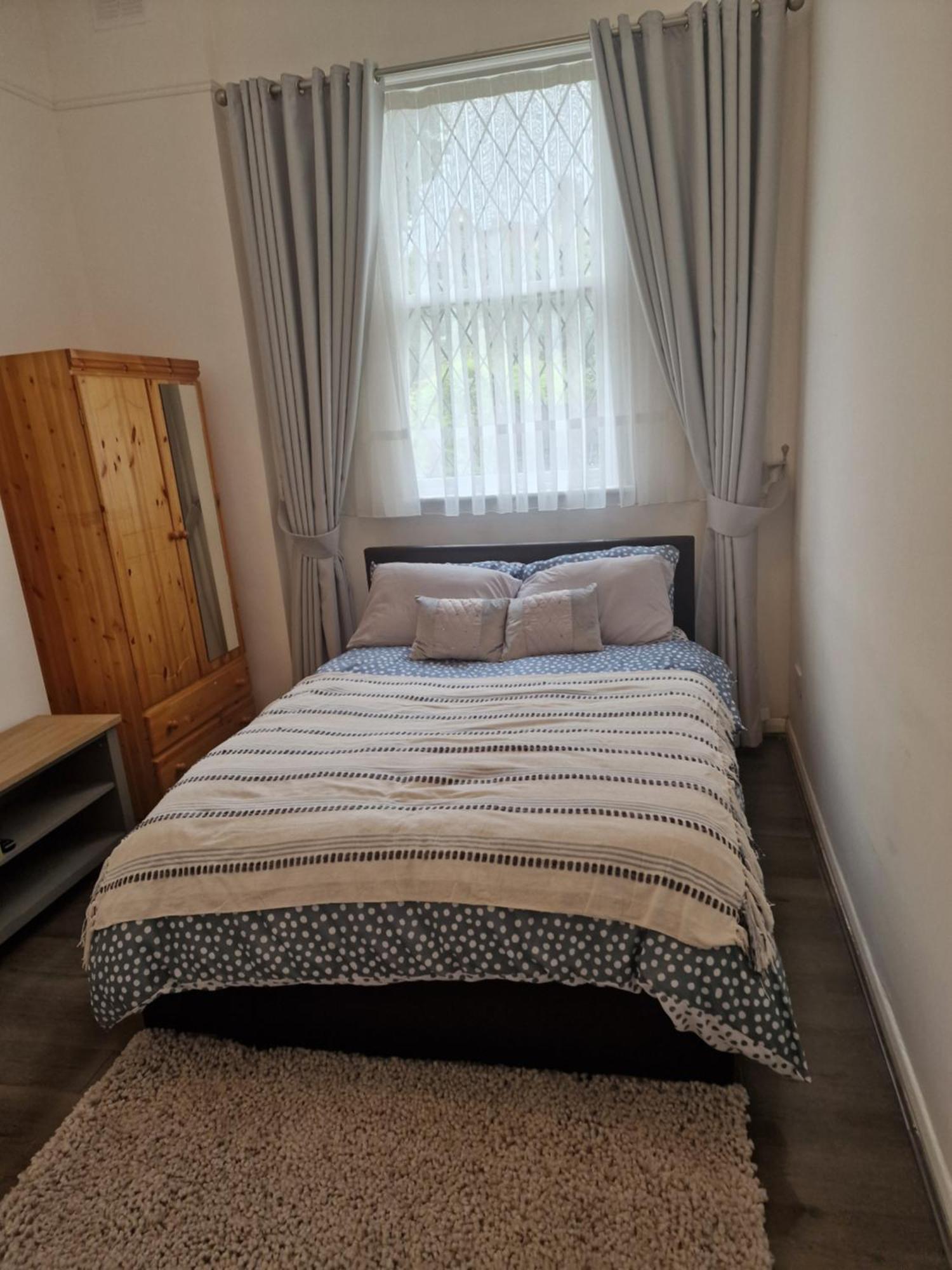 One Room In Stoke Newington London Exteriör bild